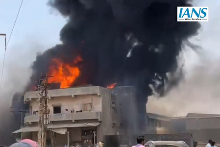Gujarat: Brand in the soap factory in Rajkot, firefighters injured in rescue work
