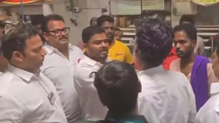 Marathi Row: Mns spoken to banks use marathi language to communicate with clients -MNS tells banks to use marathi language to communicate with customers