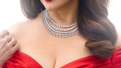 Madhuri won the heart at the age of 57, see the latest appearance