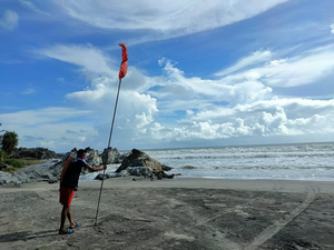 Goa must pay the price of bad weather, shrinking beaches, bad cashews
