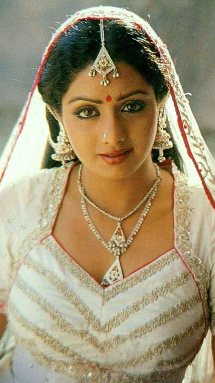 Watch Sridevi’s memorable films with Papa-Mmmy