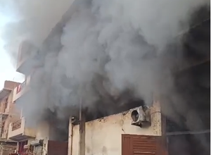 Fire in a warehouse in Delhi
