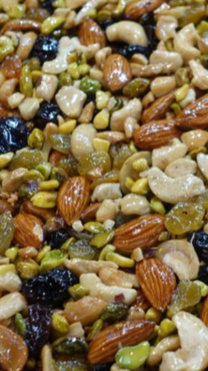 What happens by eating dry fruits soaked every day on an empty stomach?