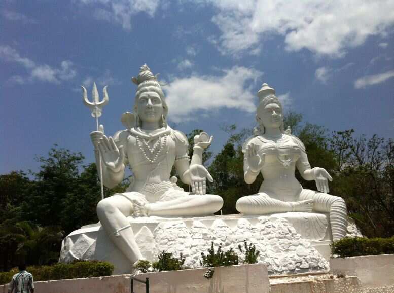 You must also make a plan to visit Kailasagiri from Andhra Pradesh