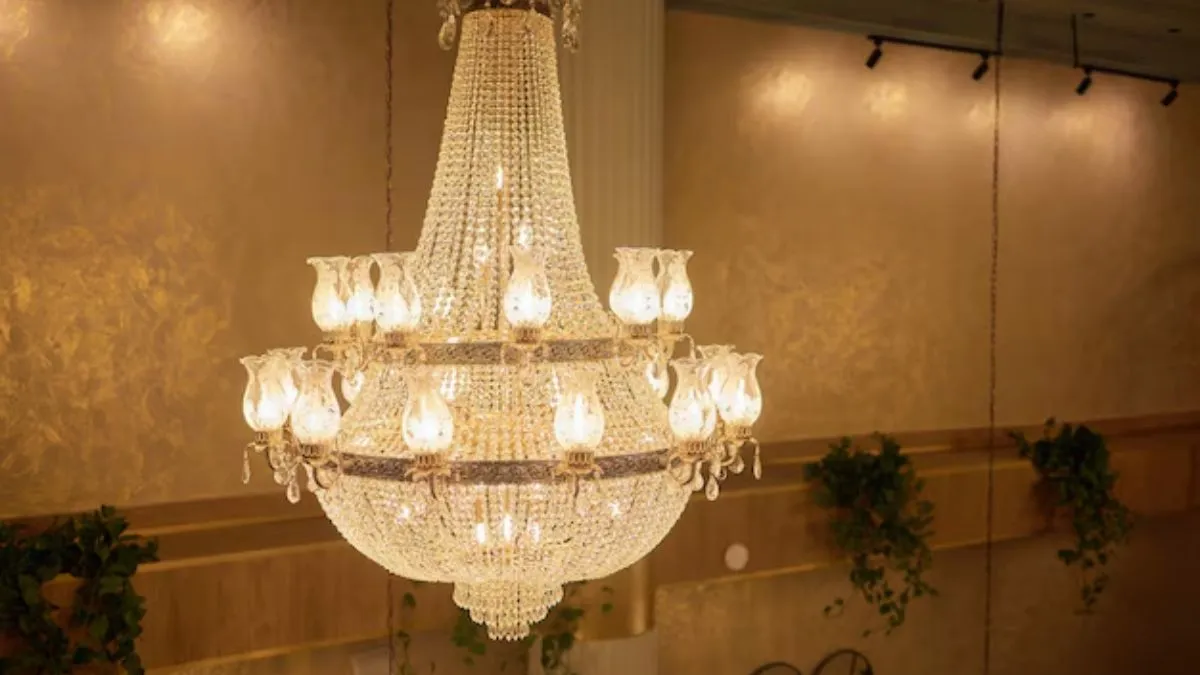 Best Candlestick for Lounge: Light Luxury