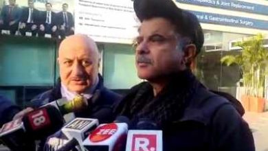 Bollywood stars Anil Kapoor and Anupam Kher arrive to meet Rishabh pant