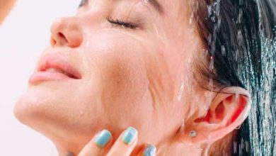What happens by bathing at night in the summer?
