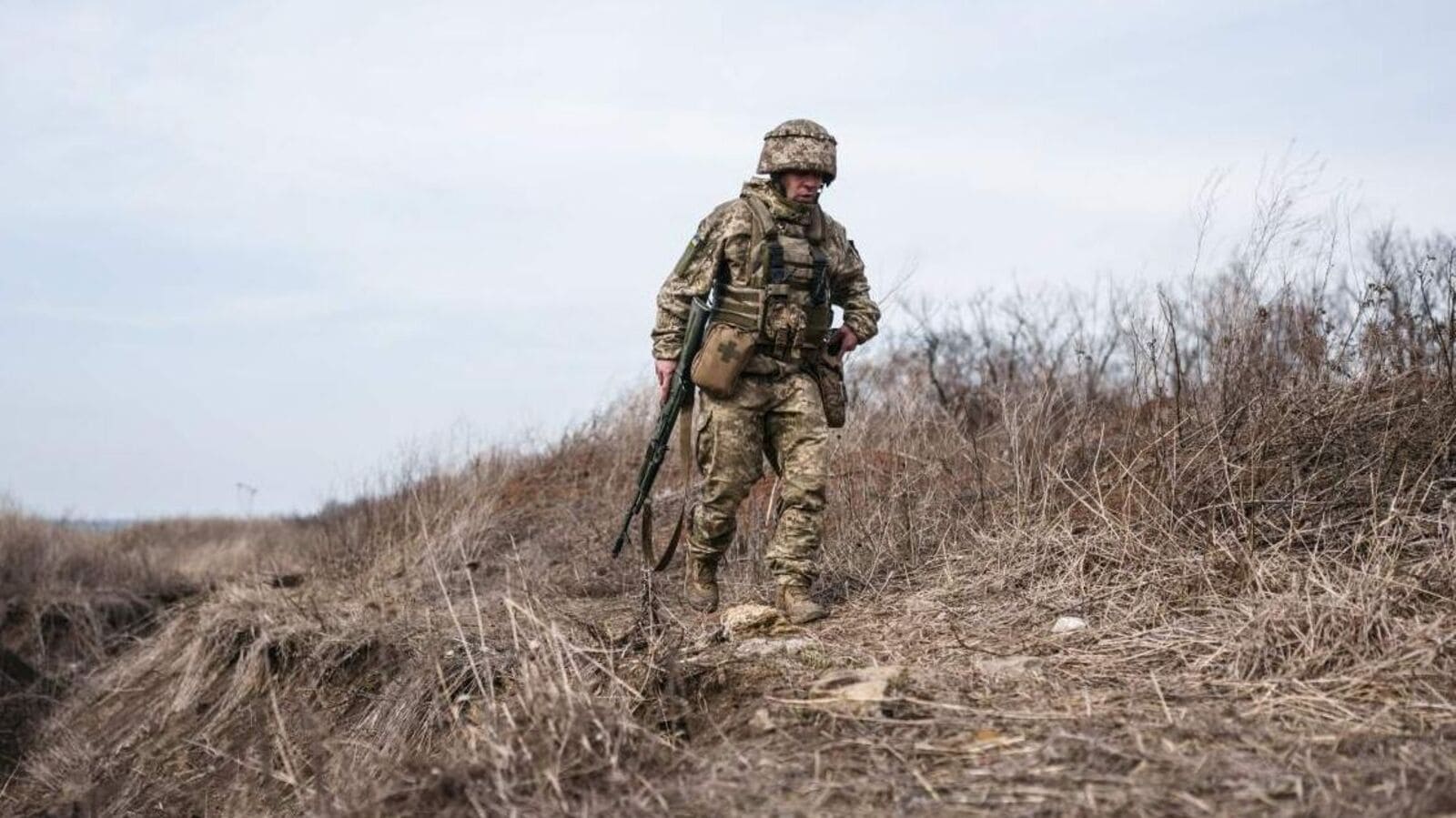 Russia and the Ukraine adopt similar tactics with Trump: Make beautiful and take it slowly