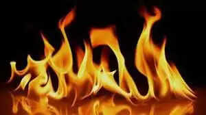 Chapra Fire in the FootPath store late at night, cloth worth Rs 1.5 lakh burned to ashes