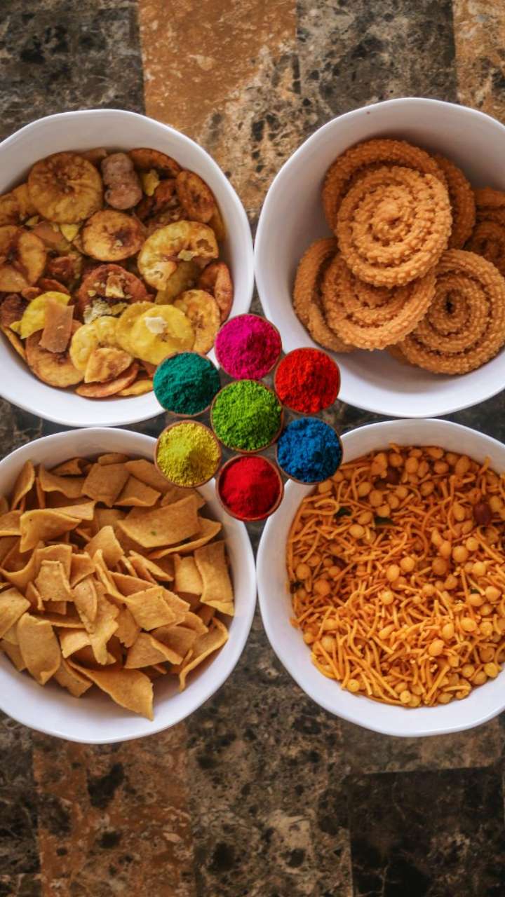 Holi 2025: Make these nice healthy snacks at home immediately, guests will also be happy