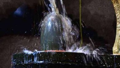 What happens by offering water daily on Shivling?