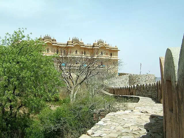 Not just Bhangarh, but in Rajasthan, another Ghostfort where Akbatk was found, many bodies, the history of the bloodshed will dry up.