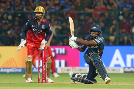IPL 2025: Gujarat Titans defeated RCB by eight wickets, Butler and Rutherford played a bang