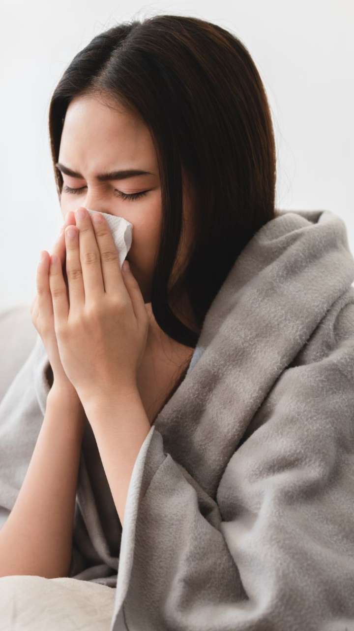 How do there are symptoms of swine flu?