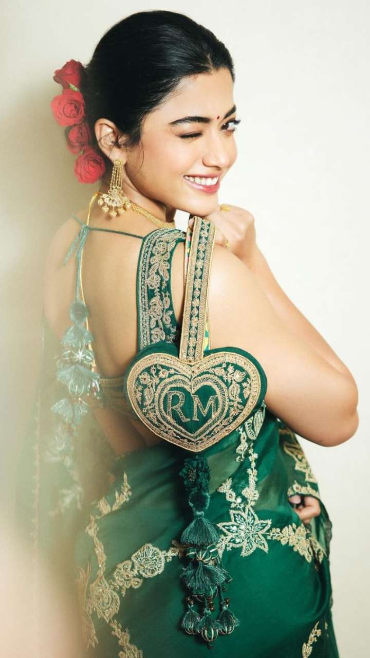 Take this outfit inspiration of the actress of young girls chhava