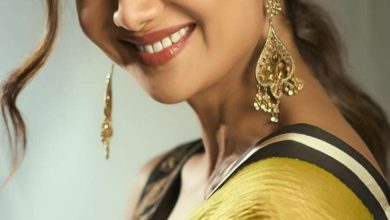 How to choose a bindi for the face?