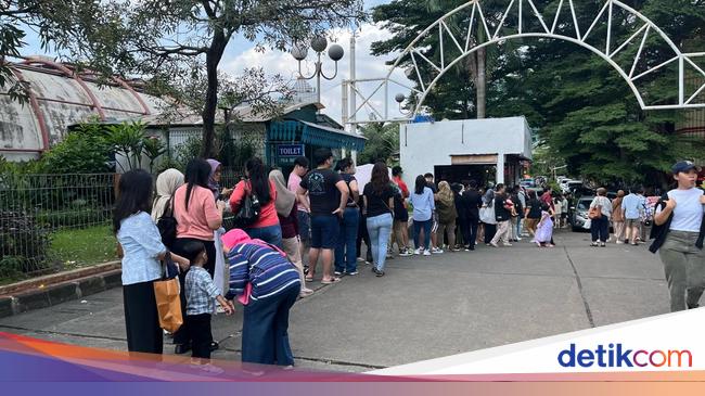 The determination of the residents stood in line during the Eid holidays for the sake of viral snacks: Must be able to do it!