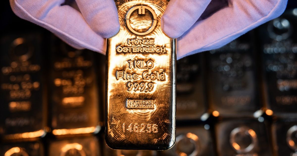 Gold is close to a record level before Trump’s announcement of Customs duties