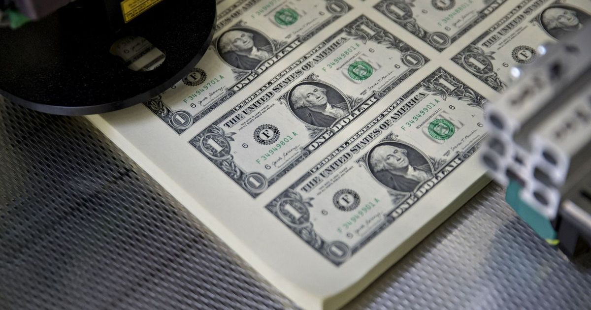 The US dollar drops amid the fear of Trump fees