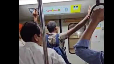 Man’s vibrant ‘Radhe Radhe’ dance in Delhi Metro is going viral – Internet debate fun to public nuisance | Today news