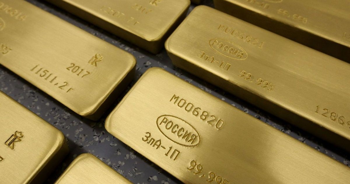The price of gold maintains its standard level with Trump’s approaches approaching