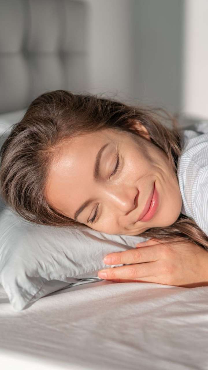 What happens by opening hair at night?