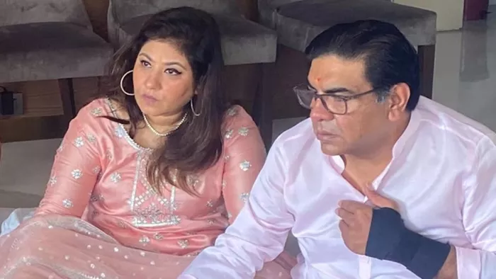 Former chairman of the New India Cooperative Bank and his wife declared a refugee, order for action on issued properties – former chairman of New India Cooperative Bank and his wife declared refugee