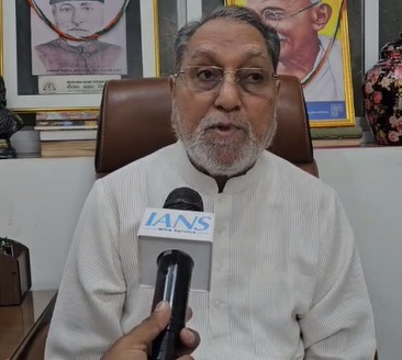 Maharashtra: Suspicious caught from Congress Leader Hussain Dalwai’s office handed to police