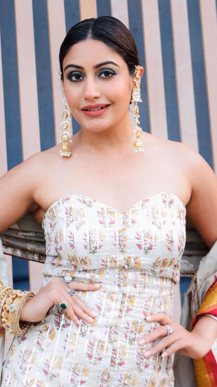 Holi 2025: Wearing suits in worship, earrings like Surbhi, will be seen