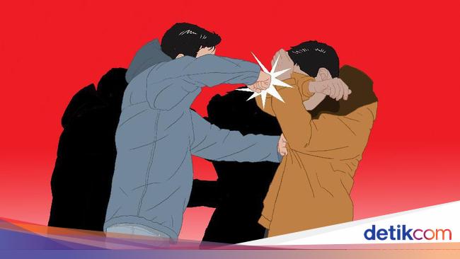WN Nigeria is prosecuted on the North Jakarta football field, the forehead is covered with blood