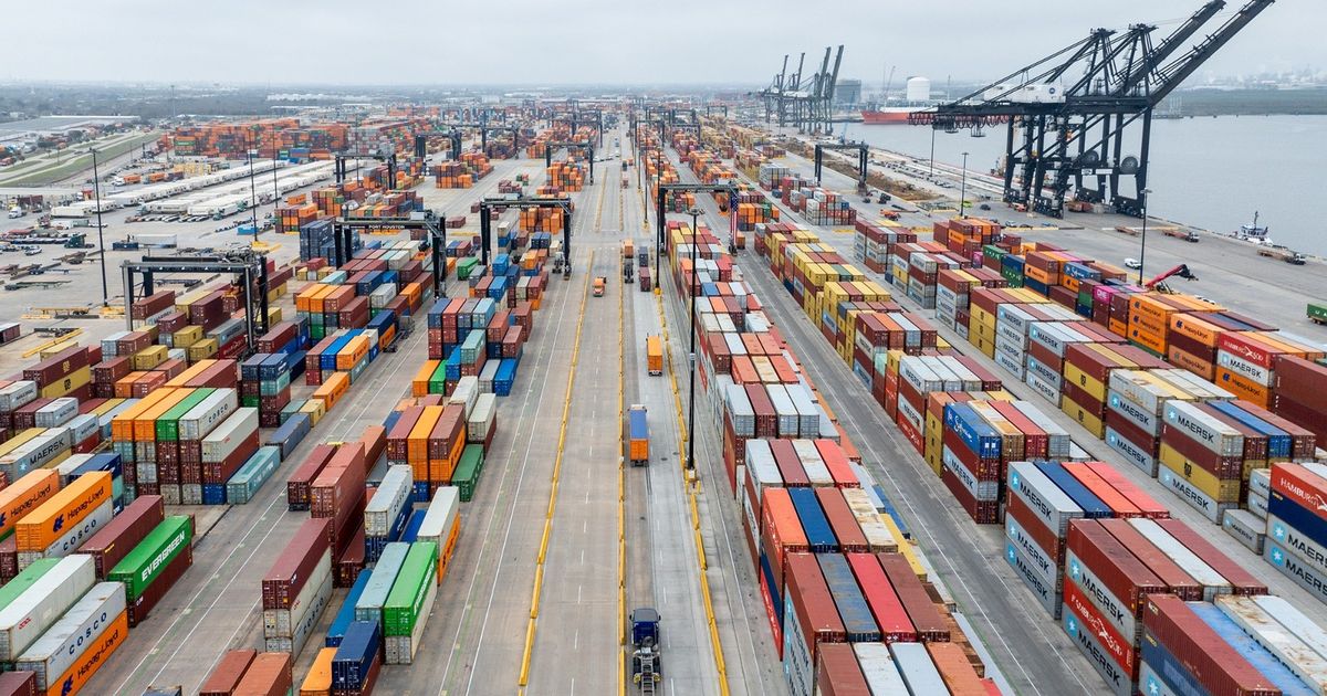 Bond markets see a flow for borrowers before Trump’s imposition of customs duties