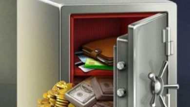 What happens by putting peacock feathers in the safe?