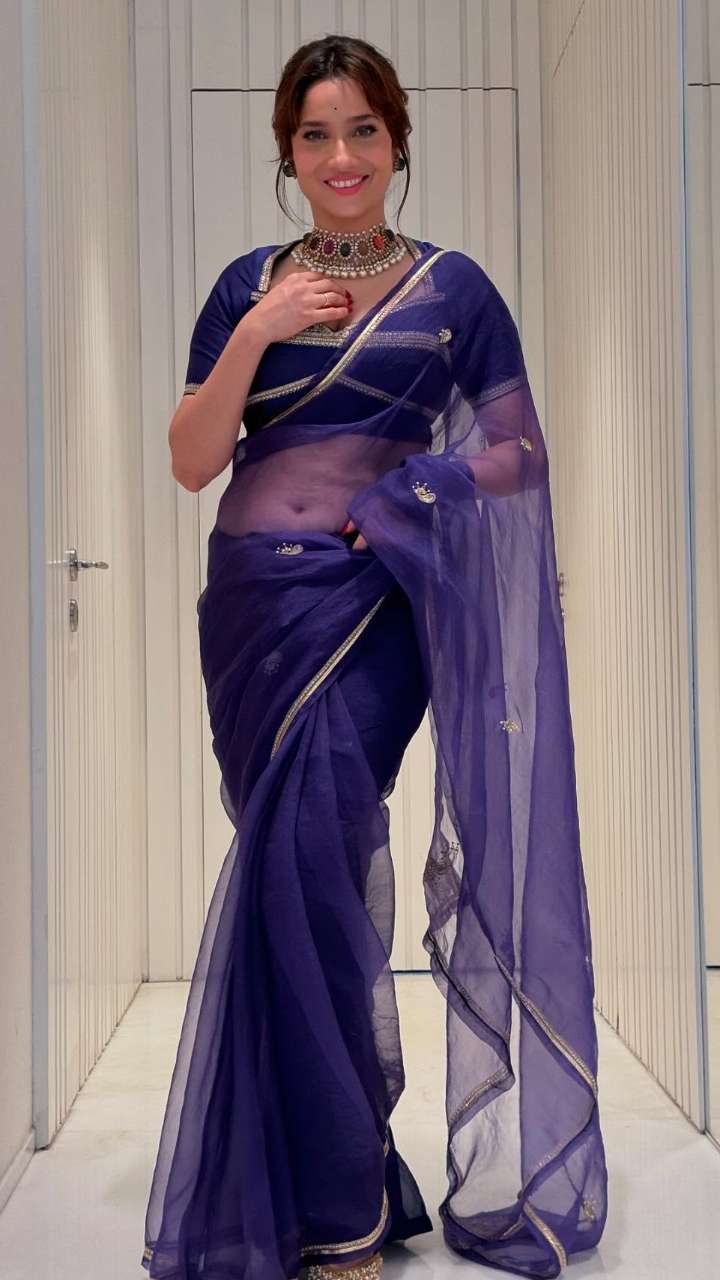 Spread lightweight saris like ankita in in -laws’ home