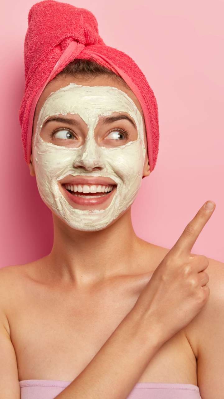 Apply a face pack of these lentils, four-moon is applied to the face