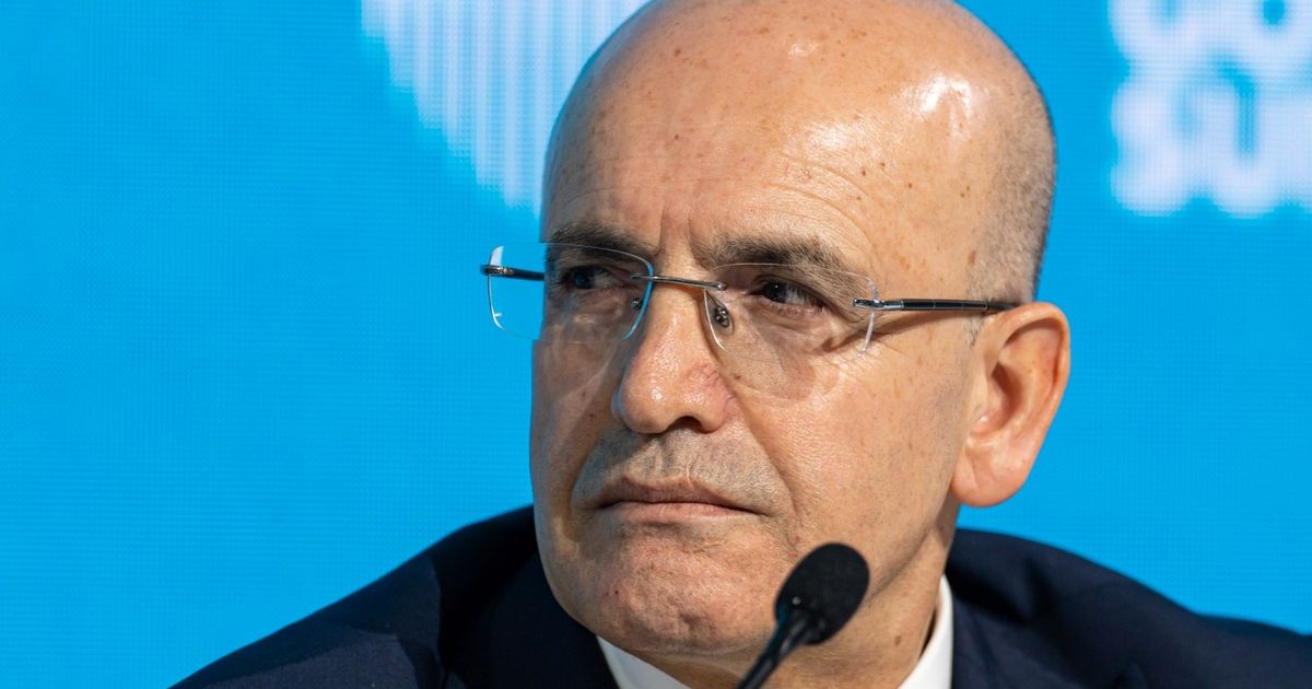 Turkish officials move to the argument to calm investors