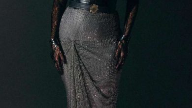 Wear a beautiful dressage of Tripti to wear hot appearance on the birthday