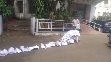 The residents yearn for water, protest in a unique way