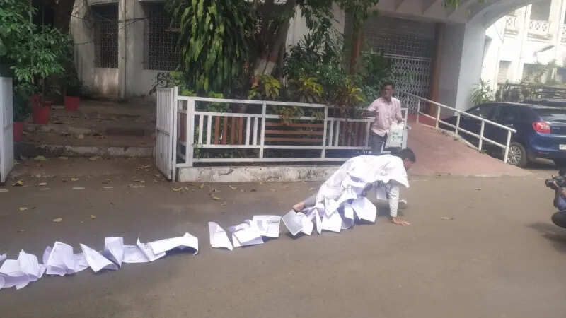 The residents yearn for water, protest in a unique way