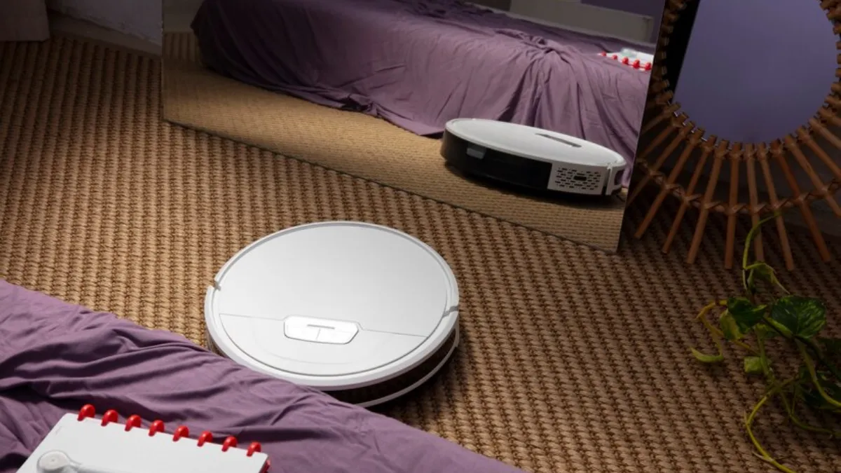 Robotic vacuum cleaner with map navigation function (January 2025)