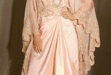 50 plus women take style tips from karisma kapoor will be glamorous