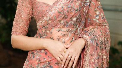Gift woman on anniversary, statement earrings like Lavanya