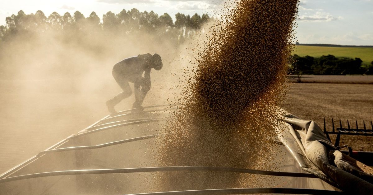 The fiercest drop in the basic commodity price index in two days since 2011