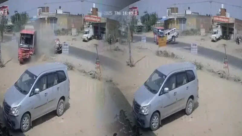 High speed bolero and bus collision in Jaipur, accident in CCTV