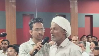 Video: When ‘Murda’ said before the minister … Yo Kahi Khadaiya Sai? So the officers began to apologize, people kept taking teeth