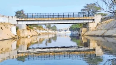 The road that will be built on both banks of the Sahibi River in Delhi will be the traffic pressure less -roadway will be on the side of the Sahibi River in Delhi. The traffic pressure will be lowered