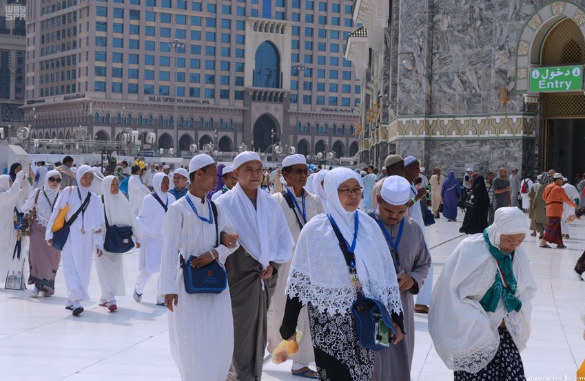 كيف استوعب الحَرمان الشريفان في رمضان 122 مليون زائر ومعتمر؟