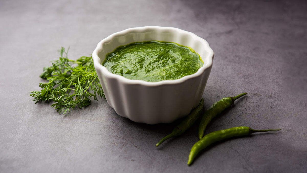“I want to eat sauce …” The man refused to bring along, the woman ate poison with fire