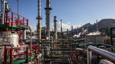 “Goldman” expects a deeper drop in the oil price due to the slowdown in US growth and “OPEC+”