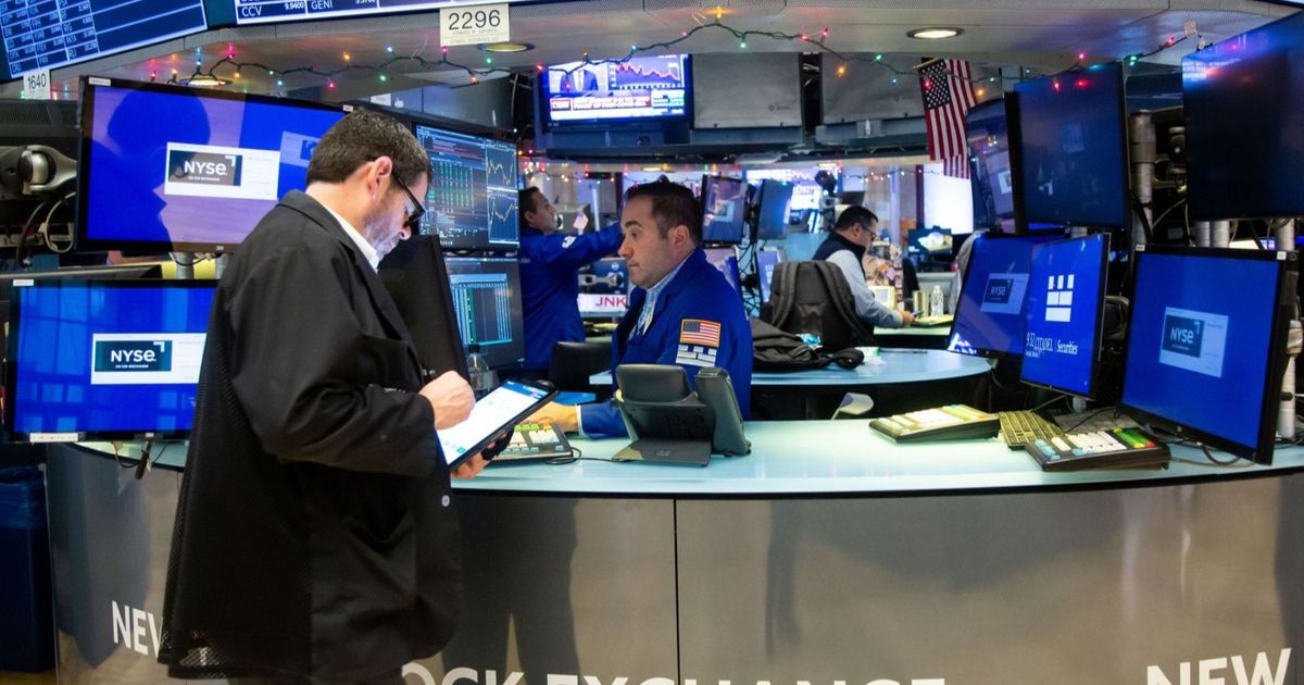 US stock indicators thrive at the end of a difficult week