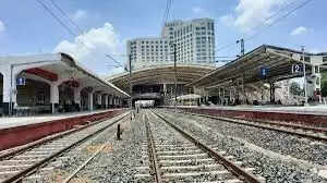 Meerut Rapid Rail Sahibabad to Duhai 17 km. Lane ready, five station work is fast on the run